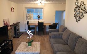 11 Llainwen Isaf